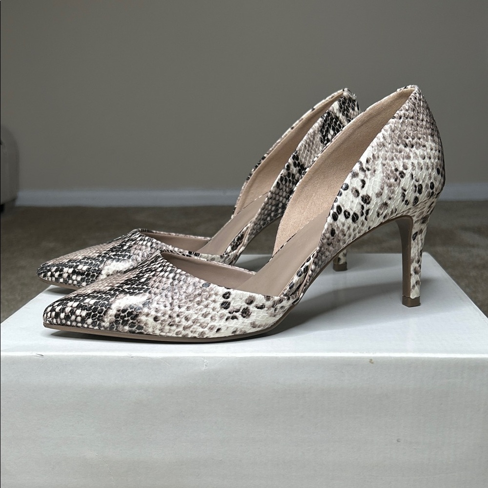 Bandolino Snakeskin Pattern Heels